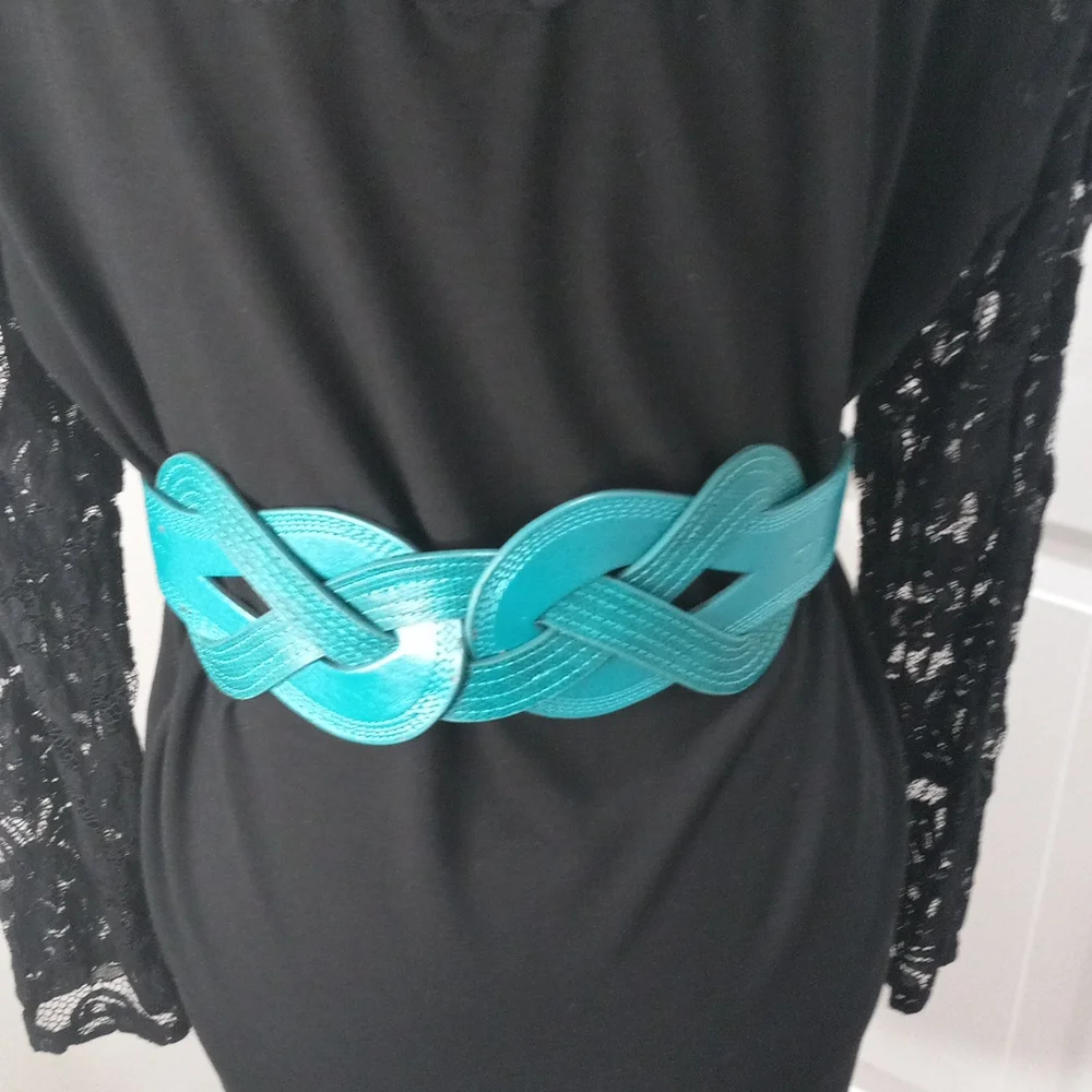 Teal Braded Belt Sz Small,Elastic with Snaps in the back